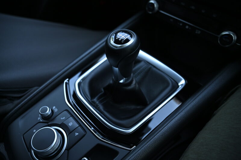 CX-5 6MTのシフトノブ