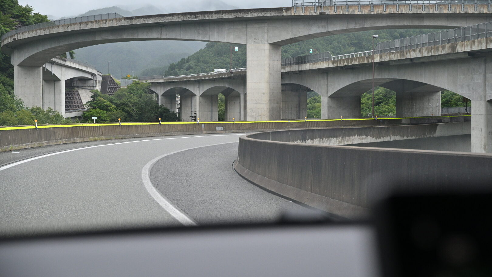 高速道路のインター